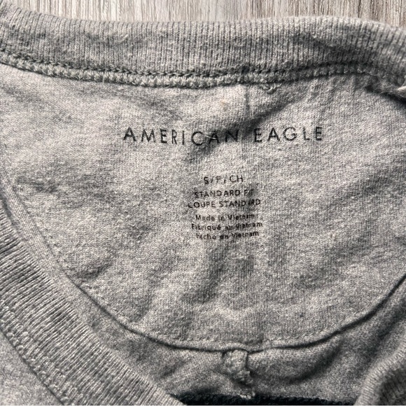 American eagle Black and Gray Colorblock T-Shirt men small - Picture 2 of 3